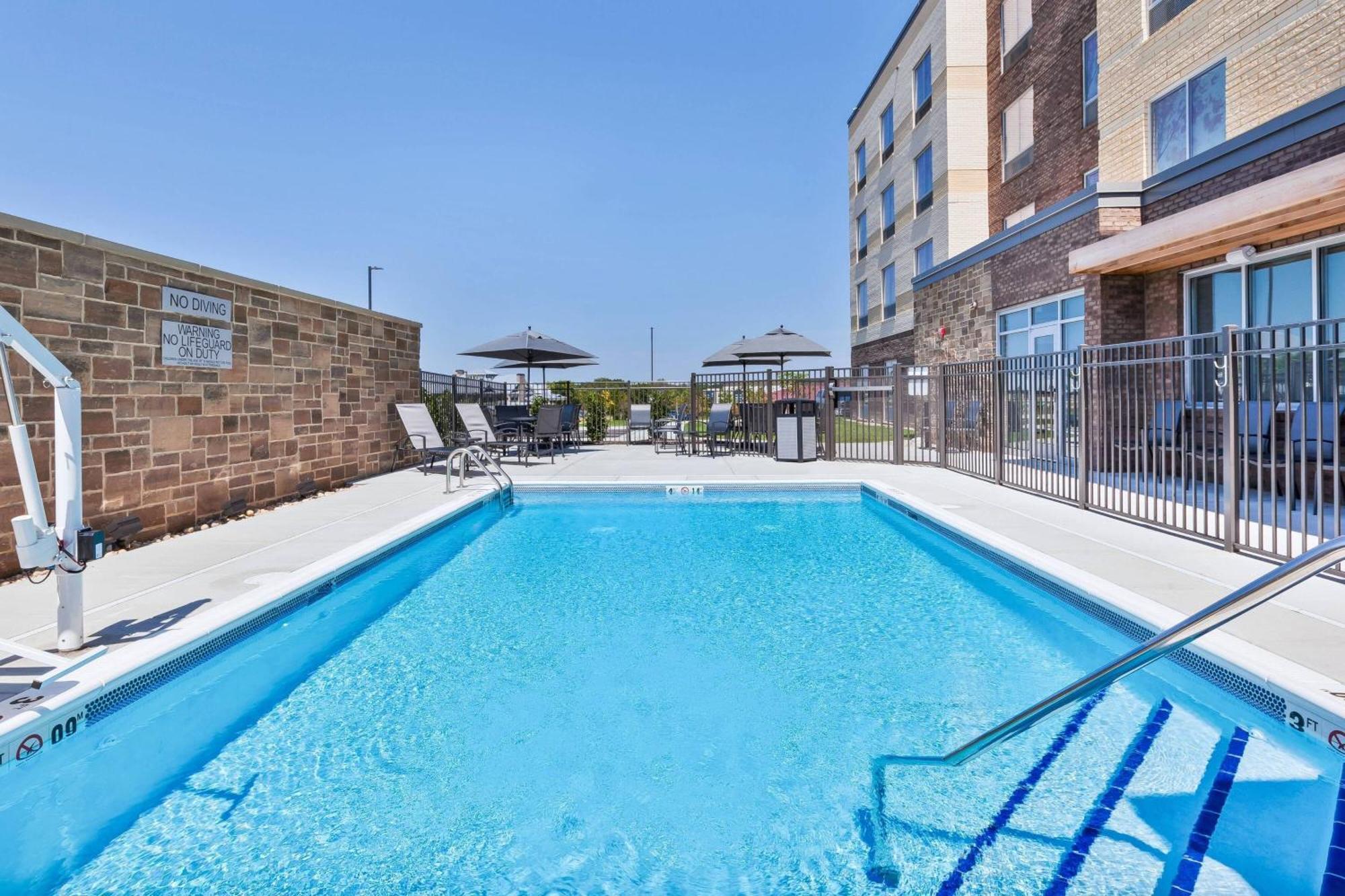 Fairfield Inn & Suites By Marriott Cincinnati Airport South/Florence Exteriör bild
